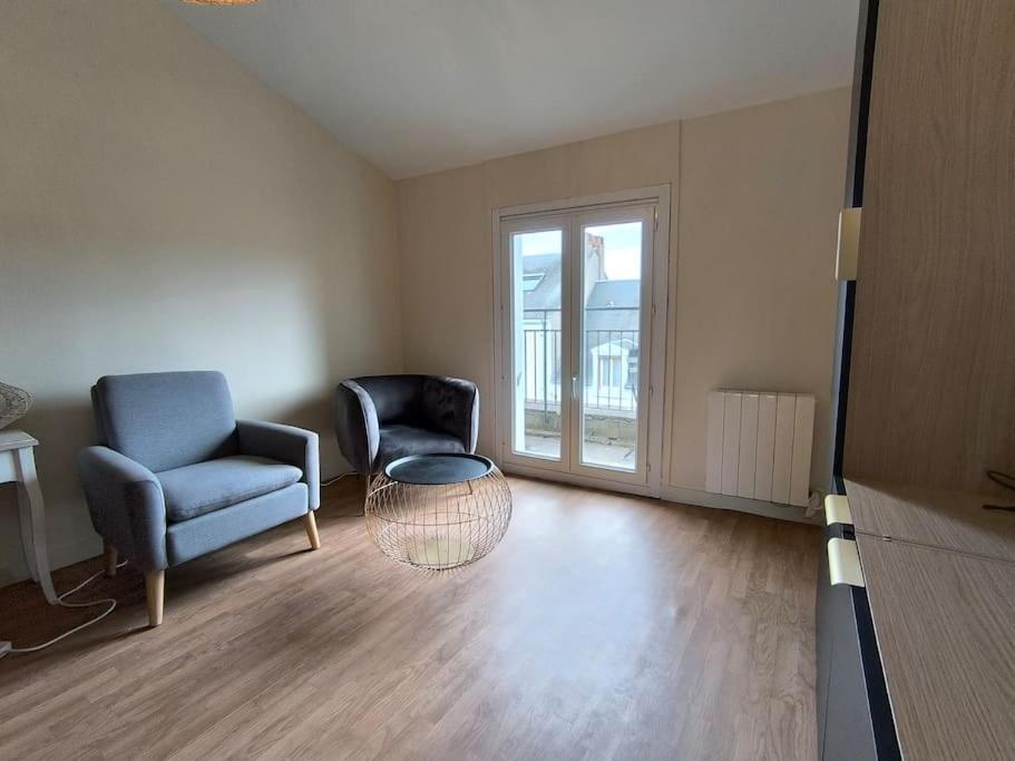 Welcome Home Parking, Terrasse Chateauroux Bagian luar foto